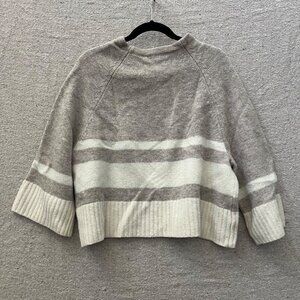 Banana Republic Womens Crop Sweater Size Medium Beige & Cream Merino Wool Pullov